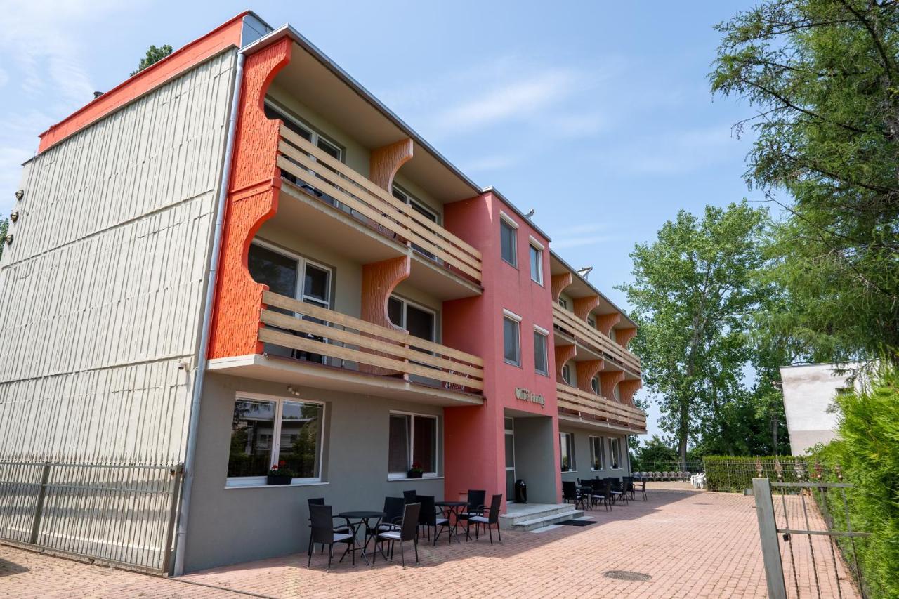Rekreacne Stredisko Patince - Family Resort Extérieur photo